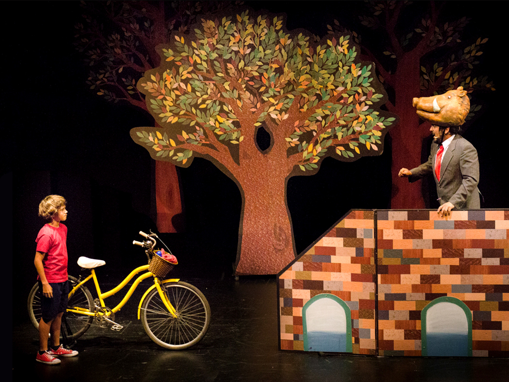 Las aventuras de Juanito y su bicicleta amarilla